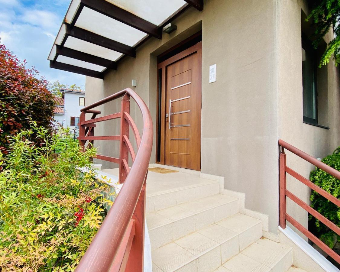 Villa Sunny Side Apartment Skopje Dolno Solnje Экстерьер фото